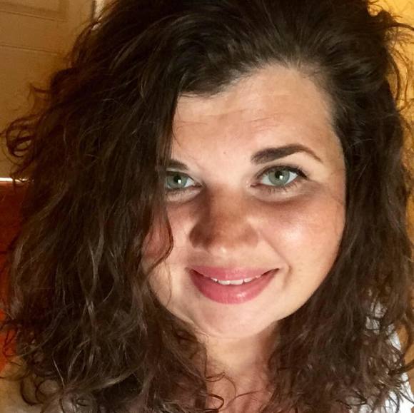 Meet your Posher, Michelle - Picture 1 of 1